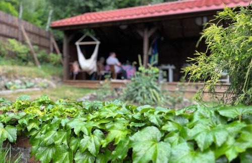 Leszczynowy domek nad jeziorem - Foto 20