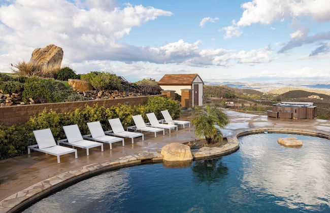 Colina by Avantstay Secluded Mountain Top Oasis w/ Pool, Hot Tub & Putting Green! - Foto 52