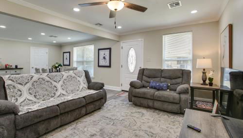 Dine, Shop and Play Kenner Home with Patio and Yard! - Foto 5