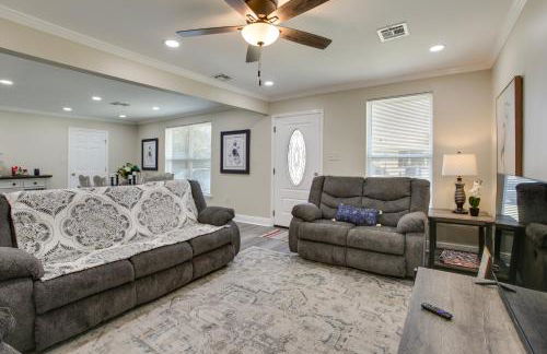 Dine, Shop and Play Kenner Home with Patio and Yard! - Foto 5