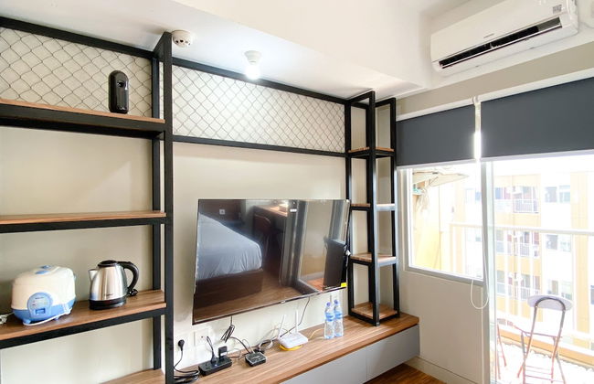 Homey and Simply Look Studio LRT City Jatibening Apartment - Photo 21