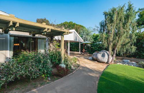 Airy Large Backyard Oasis Perfect Family Getaway - Foto 1