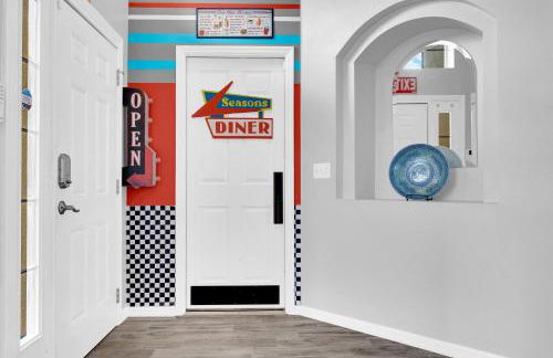 South Facing Pool with Spa and a Game Room in Prime Location Near Disney - Foto 15