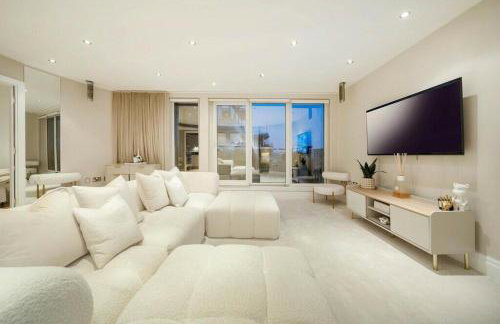 Imperial Wharf 2bed 2bath Apt 2 mins to Tube - Foto 1