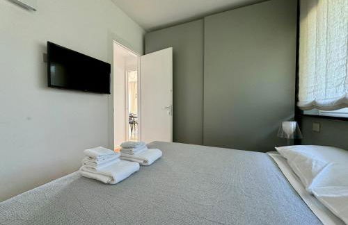 Modern and Elegant apartment with a spacious sea view terrace overlooking Palmaria Island Bright designer interiors Fully equipped Up to 6 guests Private parking Aircon All the comforts for a perfect stay - Foto 22