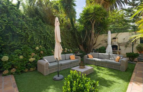 House with cozy garden BBQ and free parking - Foto 3