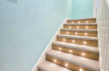 Super luxury 2 bedroom, full house sleep 5 with garden & parking close to airport - Foto 31