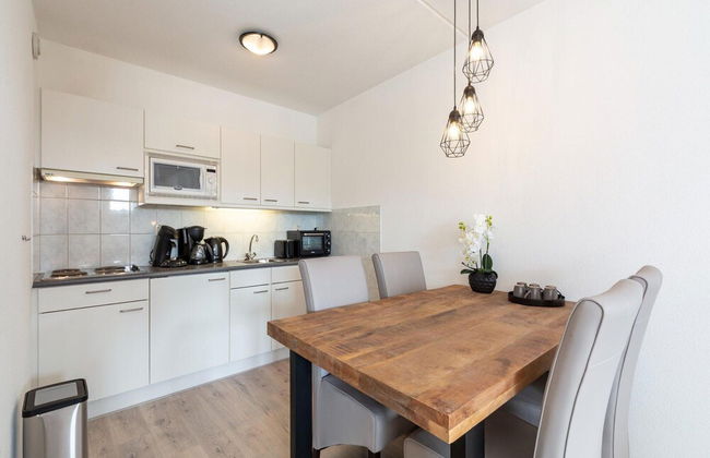 An Apartment That is Attractively Furnished - Foto 25