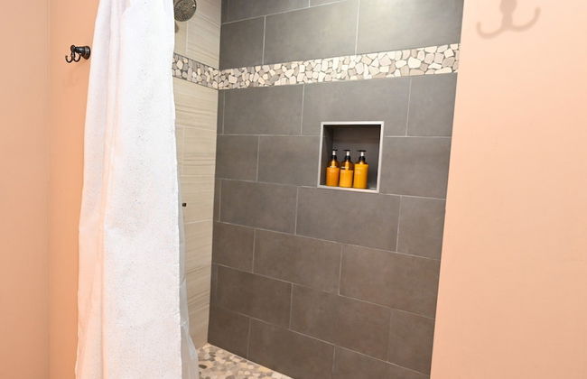 Resort-like w/ Tennis, Bocci, Golf & Games Galore! - Foto 23