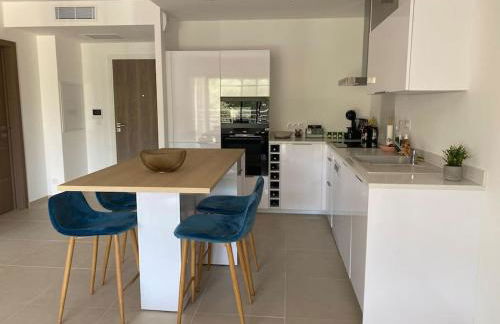 T2 neuf 4 personnes avec piscine/terrain tennis - Foto 13