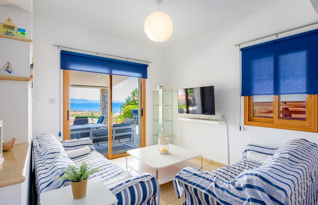 Villa Argaka Sunset Large Private Pool Walk to Beach Sea Views A C Wifi Eco-friendly - 2760 - Foto 26