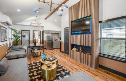 HTX Ultra Chiic Suite #1 - Photo 24