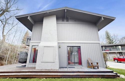 Downtown Creekside Getaway - Foto 22