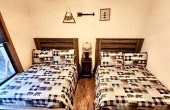 Kathys Cabin, King Bed, Hot Tub, Near-NAU & Downtown attractions, Perfect Year-Round Mountain Getaway - Photo 35