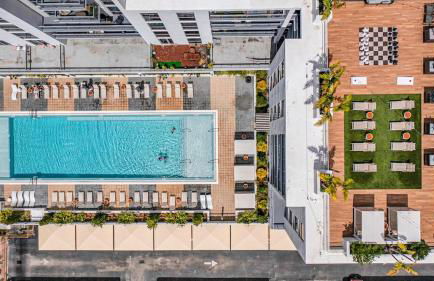 Brickell Border 3BR by Untitled Stay - Photo 45