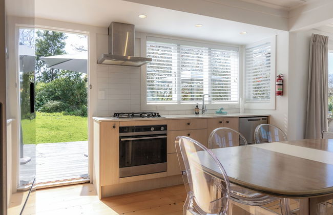 Tahatai Cottage with Spa Pool - Oneroa - Foto 10