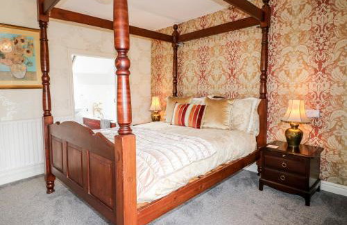 The Farmhouse - Photo 22