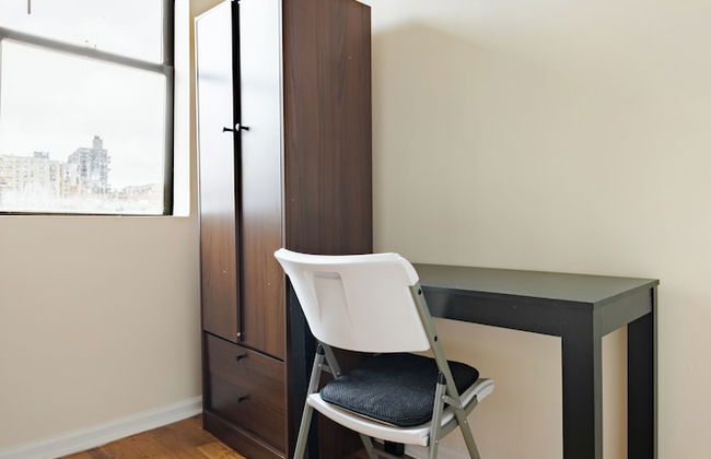 Furnished Empire Blvd Guest House - Photo 21