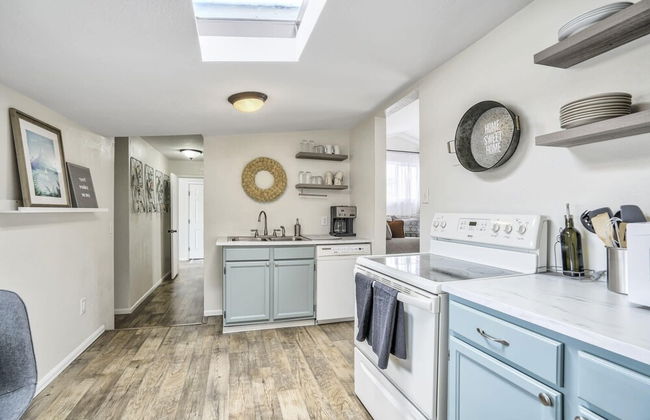 3bd1 Mile to Garden of the Godstraveler's Home - Photo 14