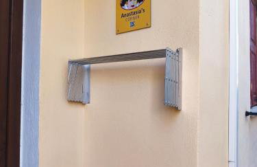 Anastasia's Corner - Photo 6