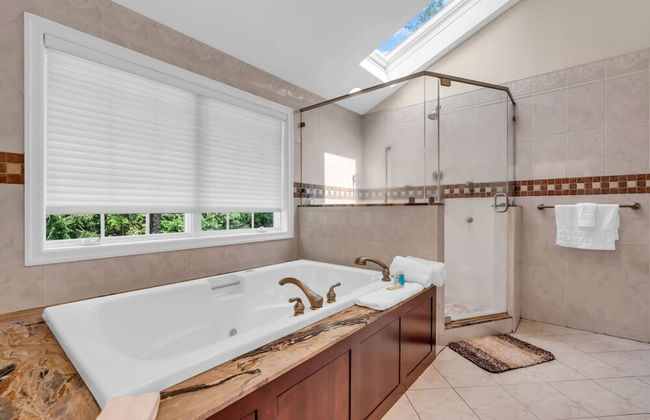 Fall Family Oasis Fireplace Theater and Games - Foto 8