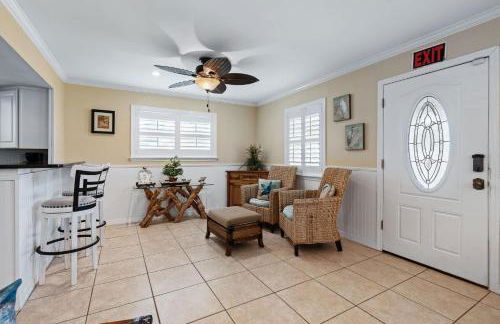 Florida Breeze l Hot Tub l Walkable - Foto 14