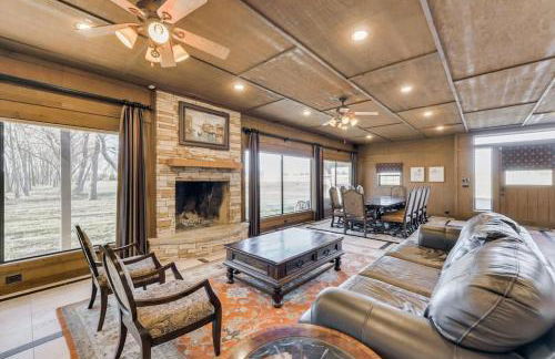 Spacious Ranch Style Home w Cinema Room - Foto 4