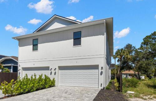 NEW! Casa Cereza - Gorgeous,Spacious, Newly Constructed Home In West Tampa - Foto 20