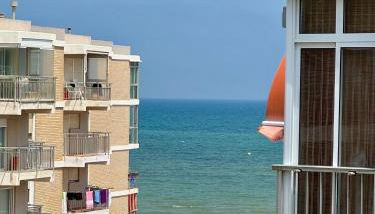 1st Line Beach Direct Access Private Parking - Foto 2