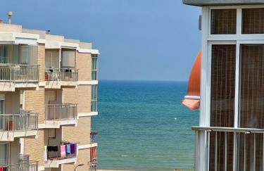 1st Line Beach Direct Access Private Parking - Foto 2