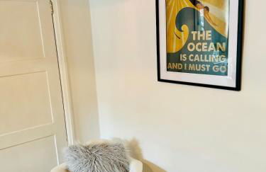 Fantastic Value Beautiful Cottage Close to the Sea Great Interior and Space - Photo 14