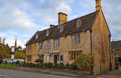 Cotswold Thatched Cottage - Photo 49