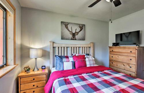 Modern Mountain Chalet Munds Park Retreat with Deck - Foto 15