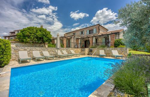 Villa Aryana With Pool - Happy Rentals - Foto 3