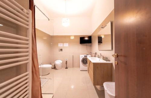 The Wine Cave - Via M Gioia, 47 - Huge Elegant 110 sqm Peaceful Retreat in Milan, 2 bedrooms, 8 minutes walking from Central Station, Milan - Foto 6