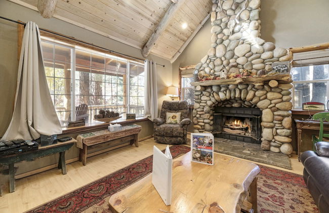 Abe's Cool Cabin - Nice luxury home with a game room, hot tub, and pool table - Foto 39