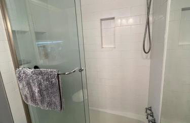 Lakewood beautiful 2 bedrooms with huge backyard - Photo 23