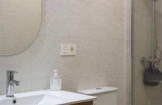 Coniderent Clínica LOS VEGA&Hospital Monte Naranco - Foto 33