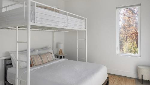 Glass House - Hot Tub - Voted AVL's #1 Luxe Stay - Foto 4