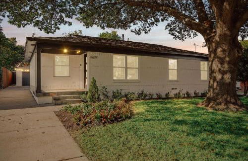 3-BD 3-BA Bungalow ft Backyard w Deck & Firepit - Foto 42