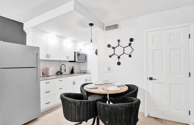 RA Suites by DesignedVR - Photo 18