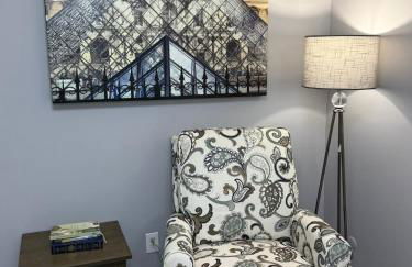 Delightful 3 Bd Home with King size bed, hot tub, playground! - Foto 13