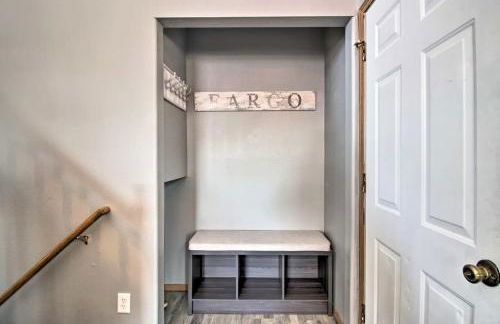 Welcoming West Fargo Retreat w Backyard - Foto 4