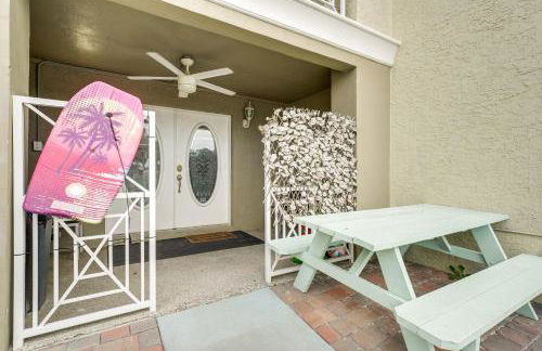 Coastal Sea Side Townhome - Walk to Beach! - Foto 34