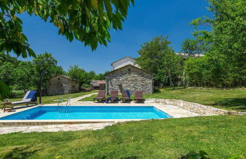 Village Miljavci - Photo 1