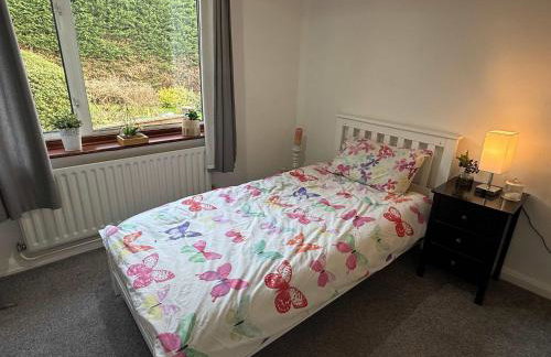 Large 4 Bed with Parking - Foto 17