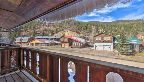 Downtown Red River Retreat with Mtn Views and Yard - Foto 2