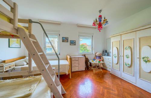 apartment with a magical view - Photo 53