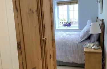 Church Cottage, Charmouth - Photo 45