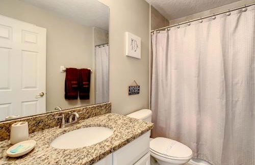 Extended Sun Deck with Private Pool in Gated Quiet Community - Foto 45